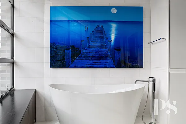 Sold by Compass | media 22