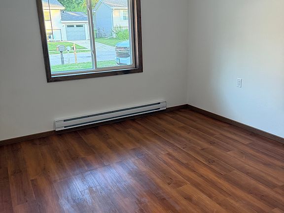 3rd image of 717 Granada Rd