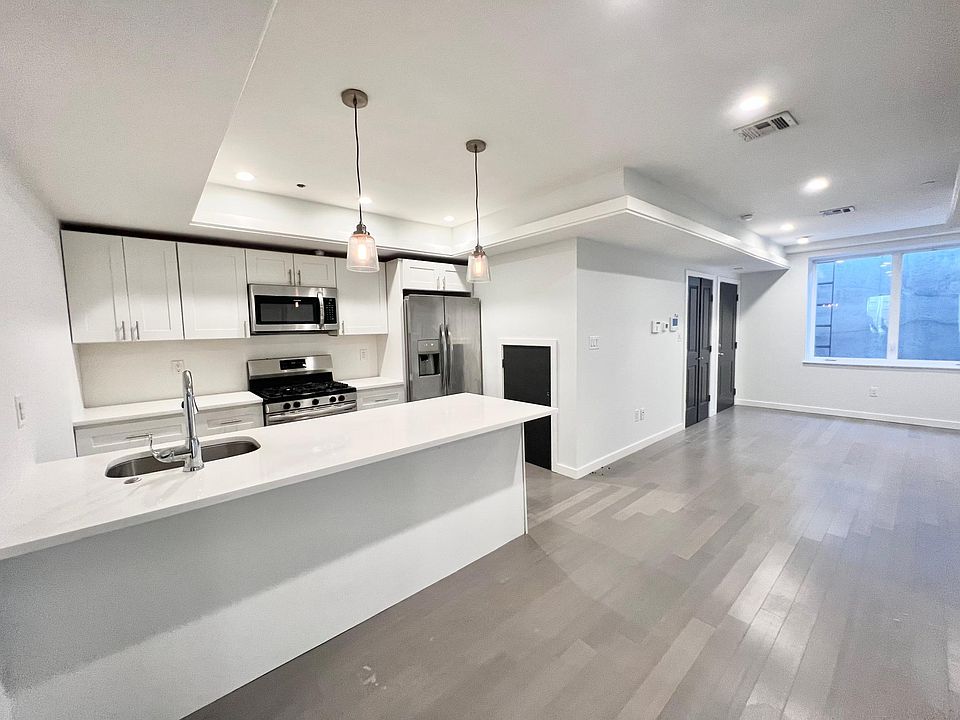 1st image of 1446 N Franklin St #B1