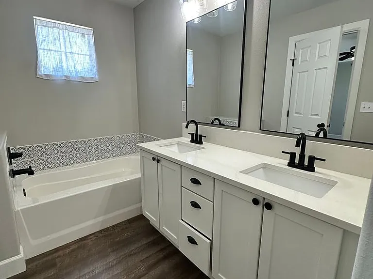 6521 Elaine Ave SE — Photo 15