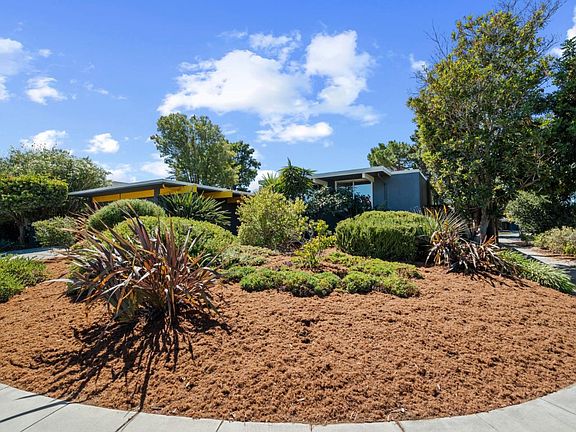 4th image of 1439 Kingfisher Way