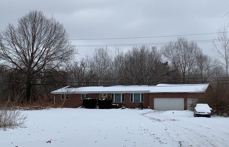 2nd image of 21301 Martinsville Rd