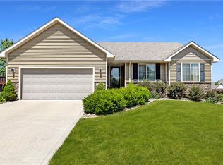 14971 Buena Vista Dr, Clive, IA 50325