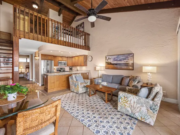 3543 Lower Honoapiilani Rd #D401, Lahaina, HI 96761