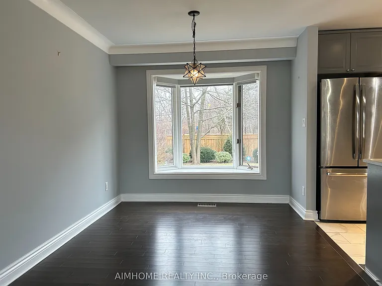 2415 Edith Ave — Photo 9