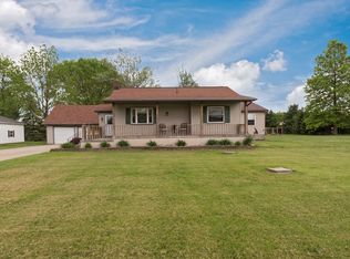 16529 Chamberlain Rd, Grafton, OH 44044