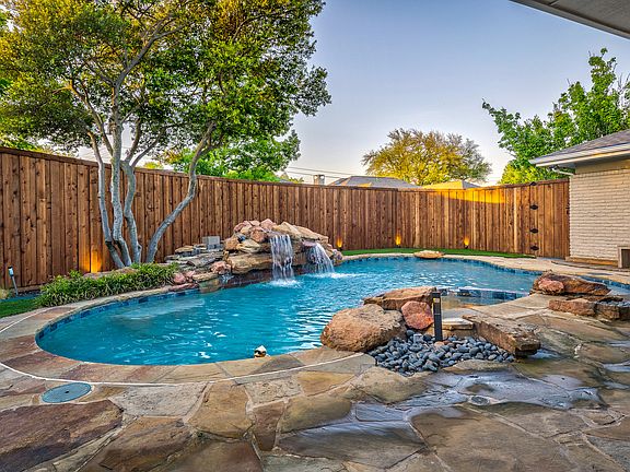 5th image of 6009 Black Berry Ln