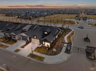 3711 W Sunny Cove Ln, Meridian, ID 83646