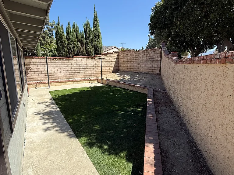 Hacienda Dr — Photo 6