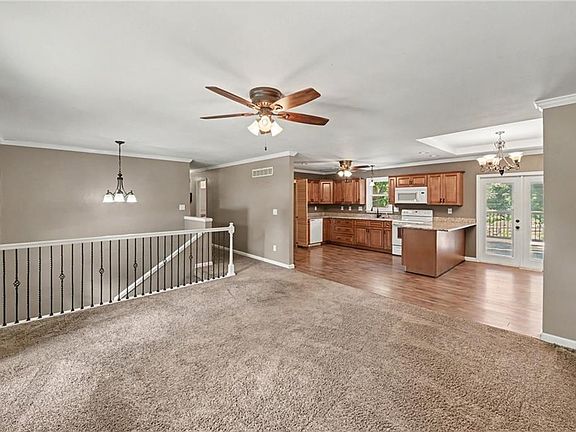 5th image of 2521 S Whitney Ave