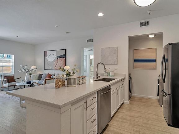5th image of 2177 Alum Rock Ave APT 118
