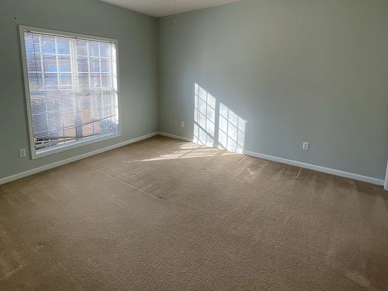 103 Woodmere Dr — Photo 5