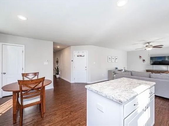 5th image of 1425 Twilight Ln