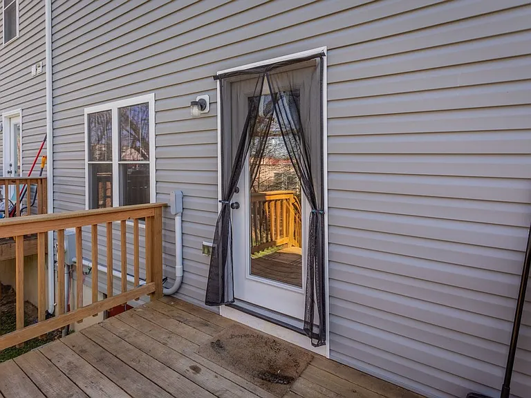 135 Swallow Dr — Photo 39