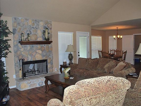 2nd image of 135 Dogwood Est