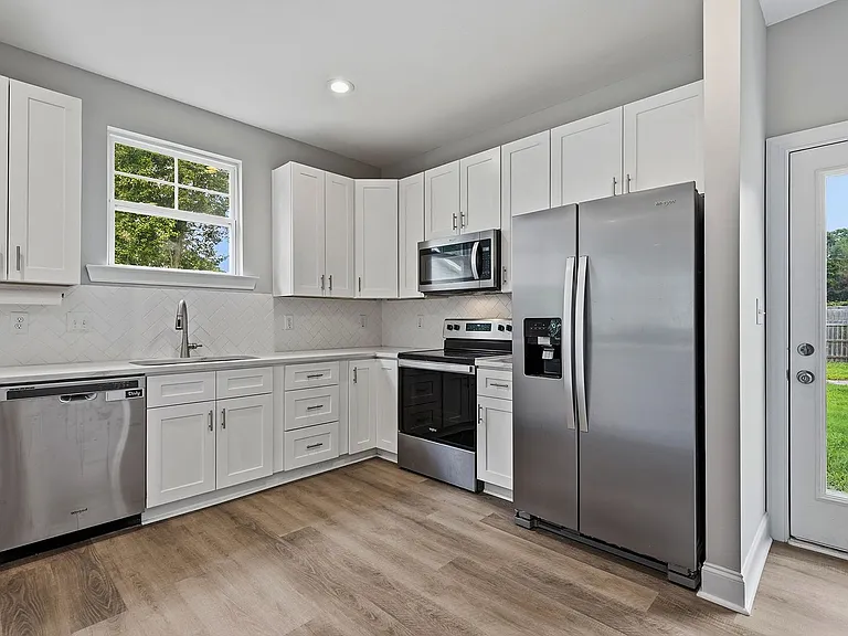 573 Circle Dr — Photo 10