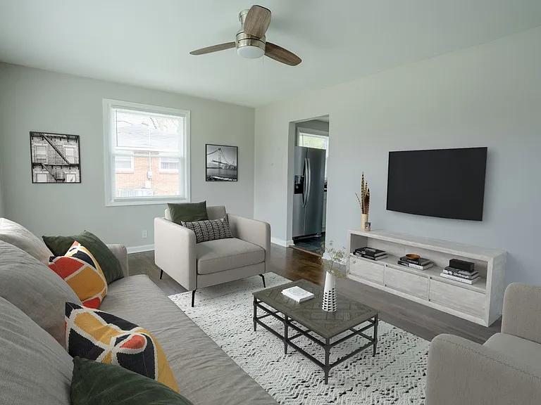 3914 Creekside Dr — Photo 4