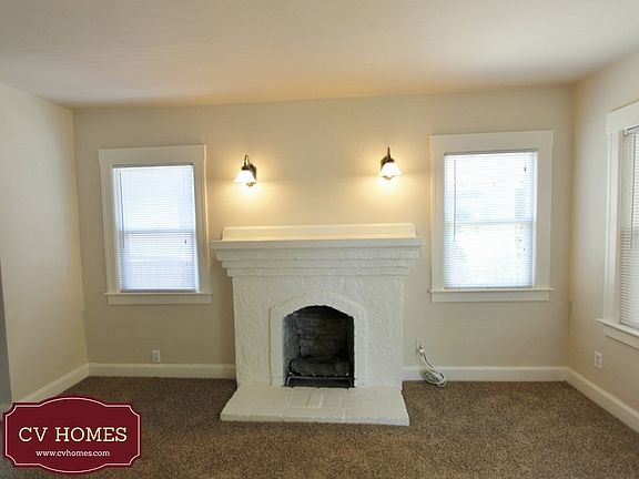 3rd image of 980 N Broadway St