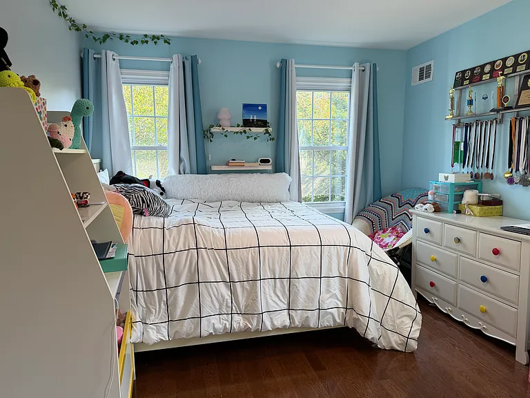1736 Crestview Dr — Photo 16