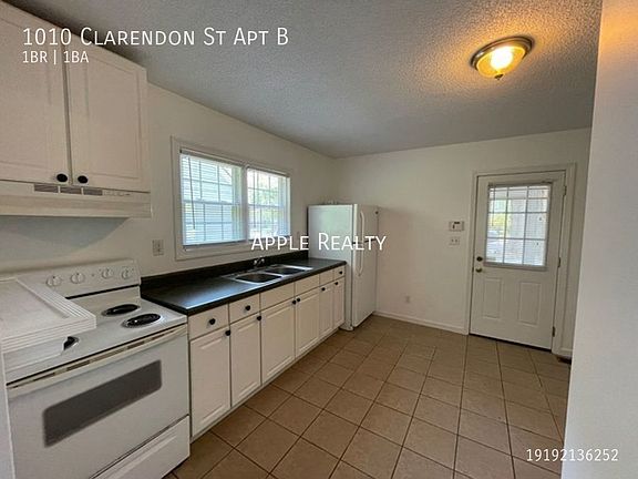 3rd image of 1010 Clarendon St #B