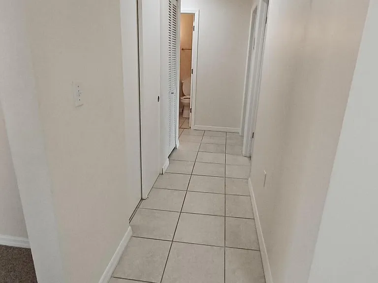 280 Ulster Ln — Photo 8