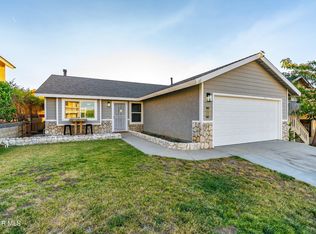 42635 Pinecliff Dr, Lake Hughes, CA 93532