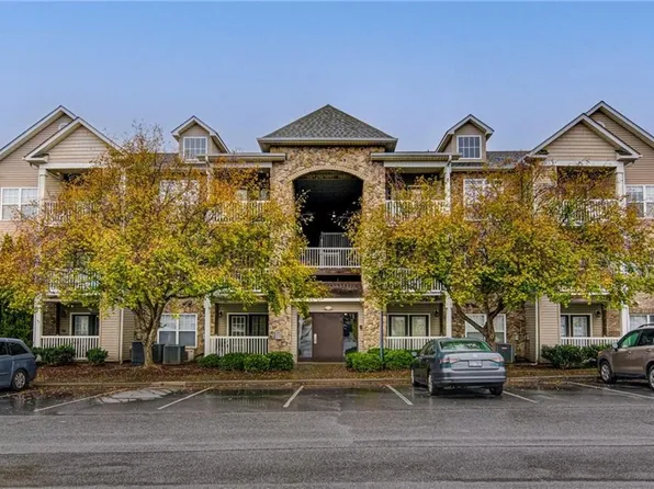 4455 Brassfield Dr APT 207, Winston Salem, NC 27105