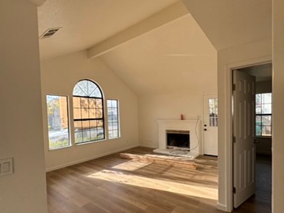 3rd image of 304 N Pleasant Ave