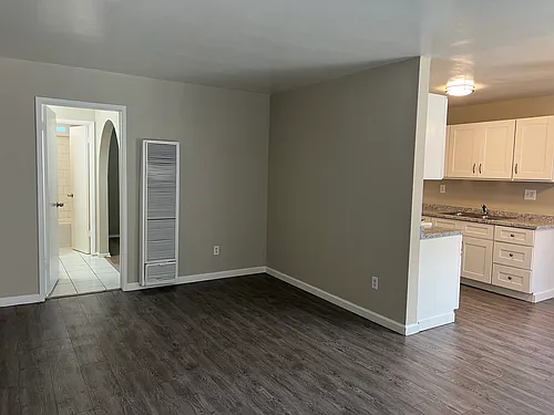 630 Junipero Ave #4 Photo 1