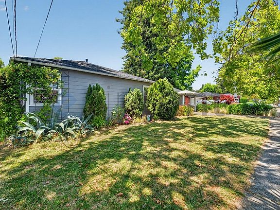 2nd image of 2039 Montecito Ave