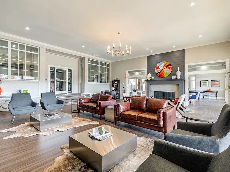The Racquet Club Apartments — Photo 8