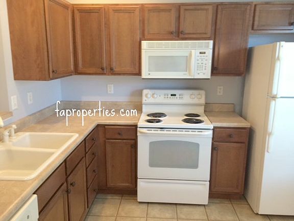 3rd image of 9919 Cove Point Ct