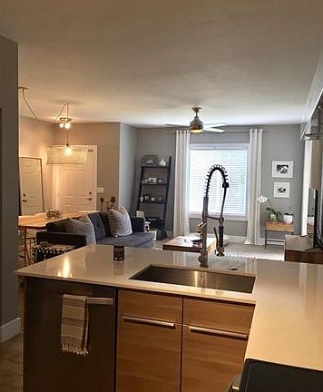 5th image of 6341 Aragon Way APT 101