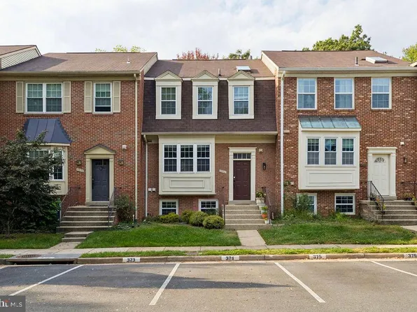 3934 Tallow Tree Pl, Fairfax, VA 22033