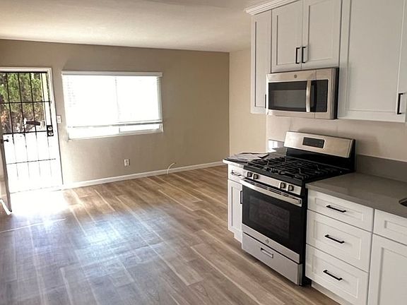 2nd image of 1236 N Westmoreland Ave APT 2