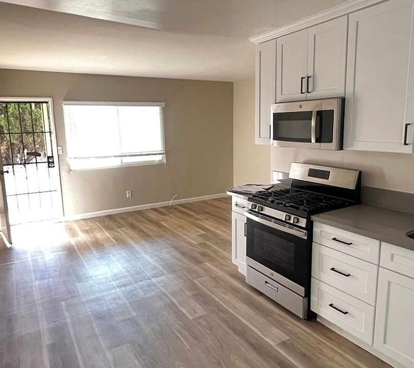 1st image of 1236 N Westmoreland Ave APT 2