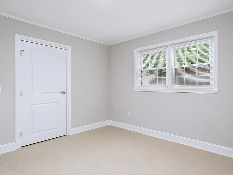2 Bedroom/1 Bath and 3 Bedroom/2 Bath Quadplex — Photo 42