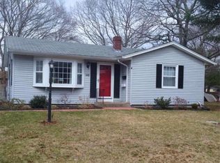 148 Greenbrier Dr, New Bedford, MA 02745