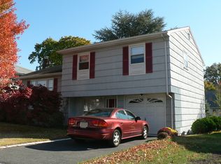 737 Willick Rd, Linden, NJ 07036