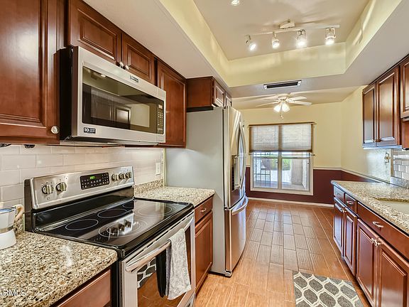 3rd image of 26614 S NICKLAUS Drive