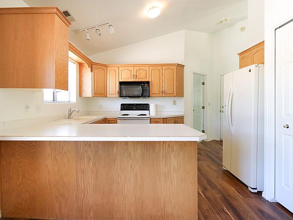 5th image of 1190 Homestead Dr E