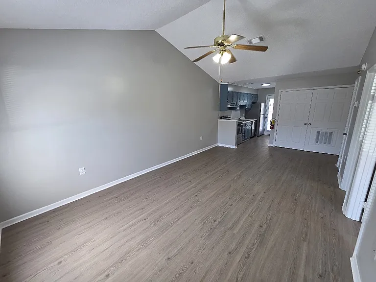 230.5 Lanier Dr #219 — Photo 2
