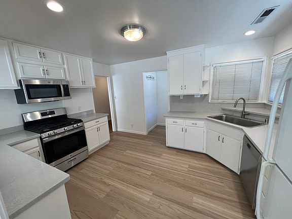 4th image of 1152 Spencer Ave