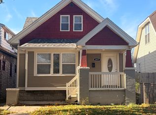 3827 N Vel R Phillips Ave, Milwaukee, WI 53212