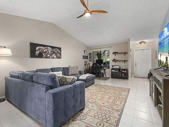 4th image of 9926 Watermill Circle #D