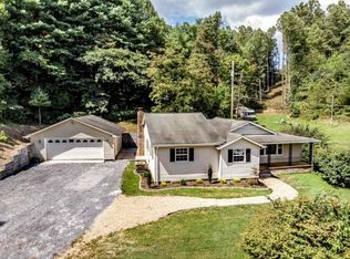 289 Chambers Dr, Elizabethton, TN 37643