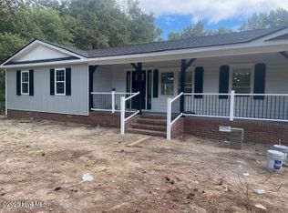 243 Sandhole Rd, Clinton, NC 28328