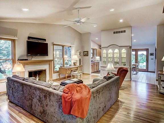 4th image of 5023 Paula Ct
