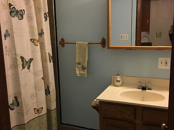 4th image of 4117 Queens Ln