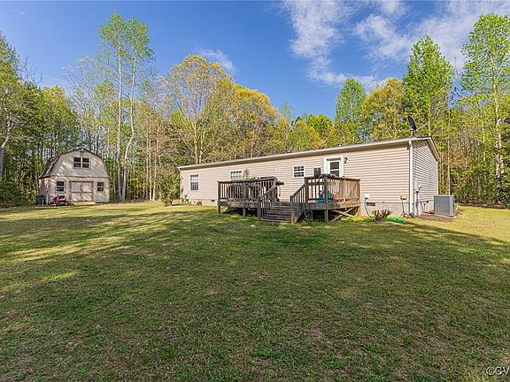 4th image of 436 Carrie Ln